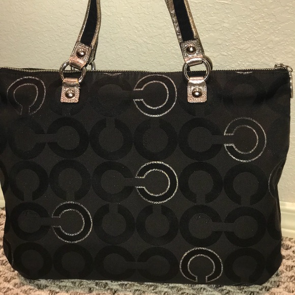 COACH BLACK SILVER POPPY OP ART GLAM TOTE - Picture 2 of 8